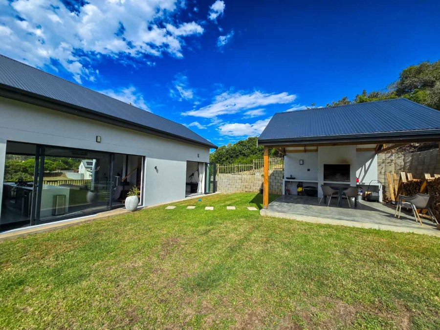 2 Bedroom Property for Sale in Stilbaai Wes Western Cape